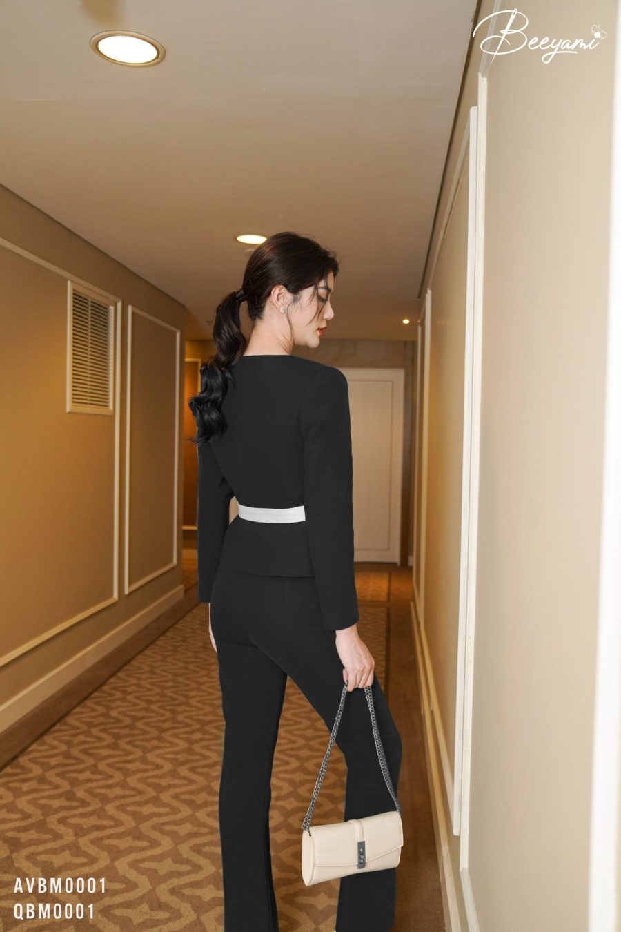áo vest đen cách điệu – 4